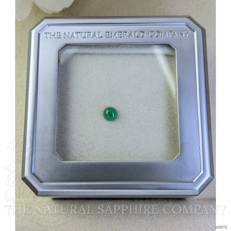 0.36 Ct. Cabochon Emerald from Colombia - Muzo