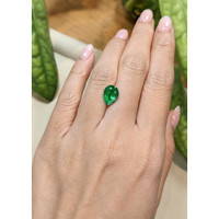2.52 Ct. Emerald from Zambia Life Style