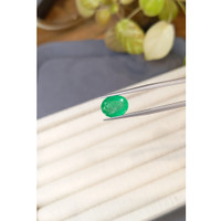 3.25 Ct. Emerald from Zambia Life Style