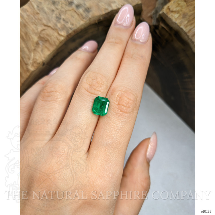 2.87 Ct. Emerald from Colombia - Muzo