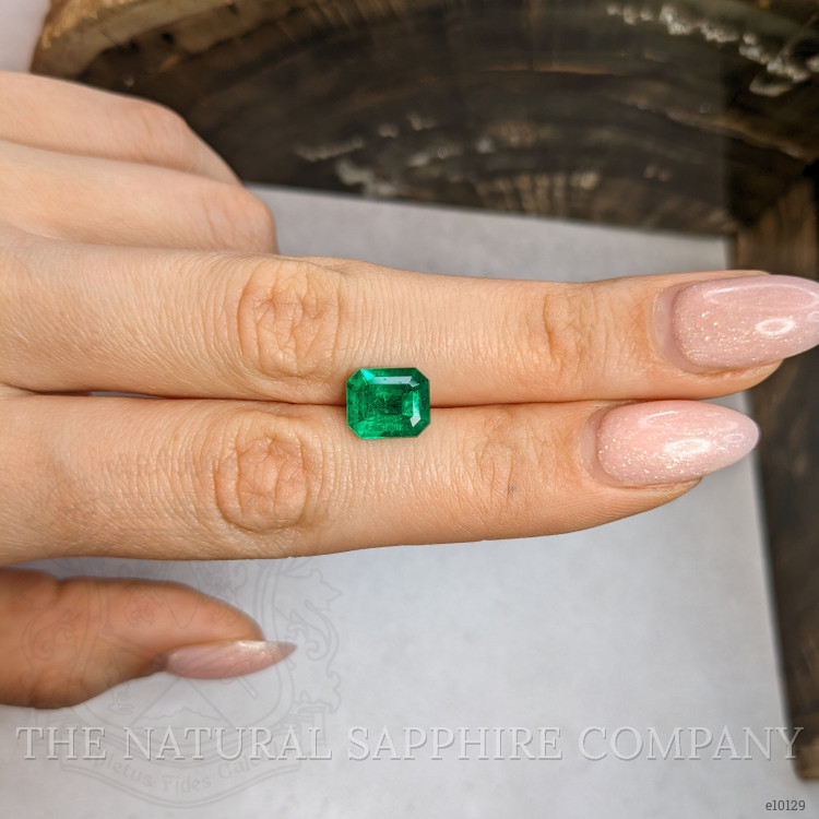 2.87 Ct. Emerald from Colombia - Muzo