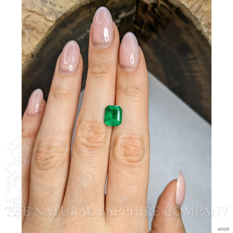 2.87 Ct. Emerald from Colombia - Muzo