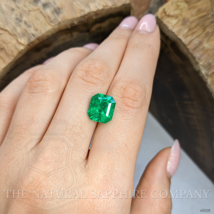 5.42 Ct. Emerald from Colombia - Muzo