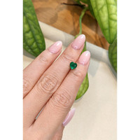 0.91 Ct. Emerald from Zambia Life Style
