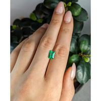 1.57 Ct. Emerald from Colombia Life Style