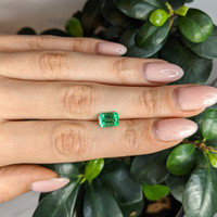 1.57 Ct. Emerald from Colombia Life Style