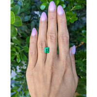 1.83 Ct. Emerald from Colombia Life Style