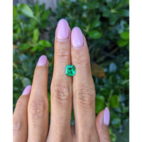 1.51 Ct. Emerald from Colombia Life Style