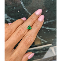 0.78 Ct. Emerald from Colombia Life Style