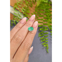 1.89 Ct. Emerald from Colombia Life Style