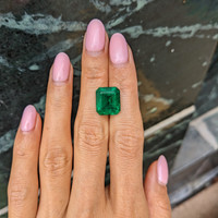 8.05 Ct. Emerald from Ethiopia Life Style