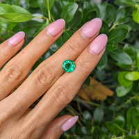 2.08 Ct. Emerald from Zambia Life Style