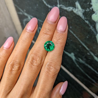 2.88 Ct. Emerald from Zambia Life Style
