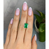 3.72 Ct. Emerald from Colombia - Muzo Life Style