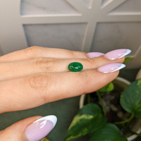 3.11 Ct. Cabochon Emerald from Colombia Life Style