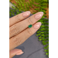 0.52 Ct. Emerald from Afghanistan Life Style