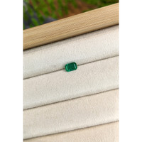 0.52 Ct. Emerald from Afghanistan Life Style