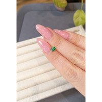 0.29 Ct. Emerald from Afghanistan Life Style