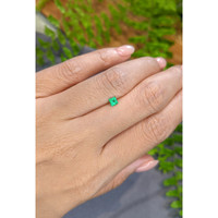 0.18 Ct. Emerald from Afghanistan Life Style