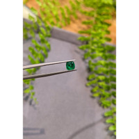 0.94 Ct. Cabochon Emerald from Afghanistan Life Style