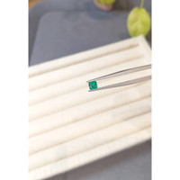 0.30 Ct. Emerald from Afghanistan Life Style