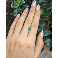 2.90 Ct. Emerald from Colombia Life Style