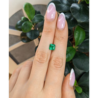 1.23 Ct. Emerald from Colombia Life Style