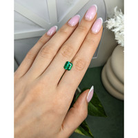 1.79 Ct. Emerald from Colombia Life Style