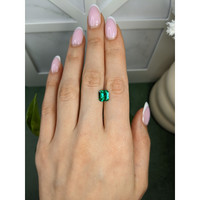 1.79 Ct. Emerald from Colombia Life Style