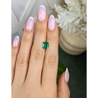 1.79 Ct. Emerald from Colombia Life Style