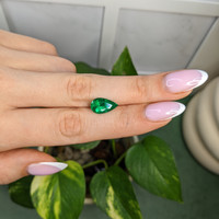 2.90 Ct. Emerald from Colombia Life Style