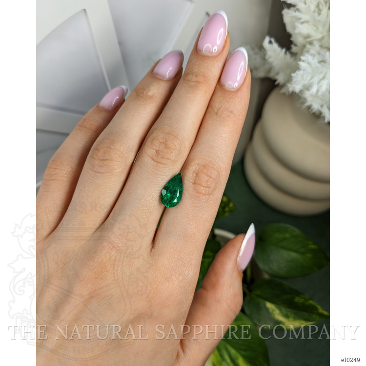 2.90 Ct. Emerald from Colombia