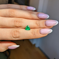 1.07 Ct. Emerald from Colombia Life Style
