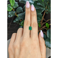 2.21 Ct. Emerald from Zambia Life Style