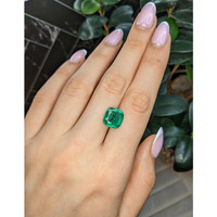 5.11 Ct. Emerald from Zambia Life Style