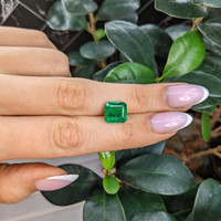 3.75 Ct. Emerald from Zambia Life Style
