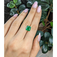 3.75 Ct. Emerald from Zambia Life Style