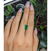 3.35 Ct. Emerald from Colombia Life Style