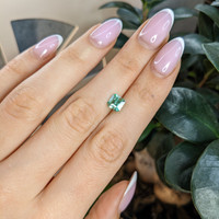 1.07 Ct. Emerald from Colombia Life Style