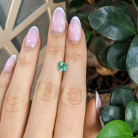 1.07 Ct. Emerald from Colombia Life Style