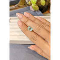 2.74 Ct. Emerald from Colombia Life Style