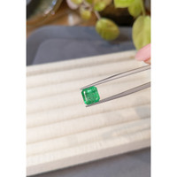 3.23 Ct. Emerald from Russia Life Style