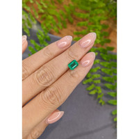 1.42 Ct. Emerald from Zambia Life Style