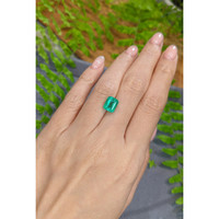 2.53 Ct. Emerald from Zambia Life Style