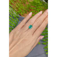 2.04 Ct. Emerald from Zambia Life Style