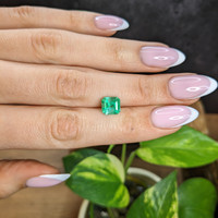2.13 Ct. Emerald from Colombia Life Style