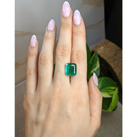 11.26 Ct. Emerald from Zambia Life Style