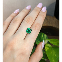 3.22 Ct. Emerald from Zambia Life Style