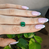 3.22 Ct. Emerald from Zambia Life Style