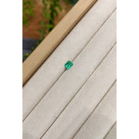 0.43 Ct. Emerald from Zambia Life Style